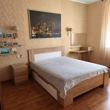 Незалежності вул., 11/1