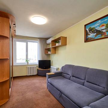 Андрія Малишка вул., 21