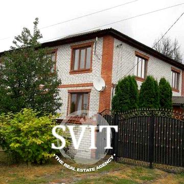 Продам 2-поверховий цегляний будинок за 27 км від Харкова