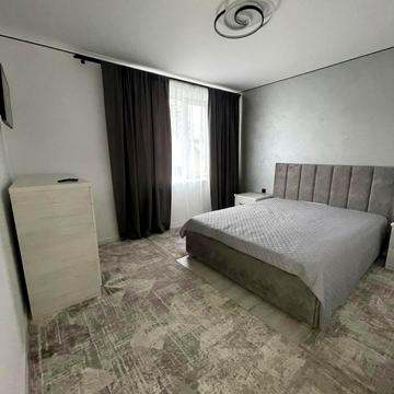 Зелена вул., 5