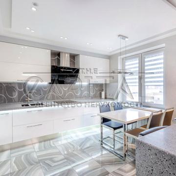 Полтавська вул., 52