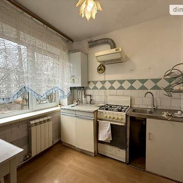 Продаж 3к Квартира Героїв Крут вулиця