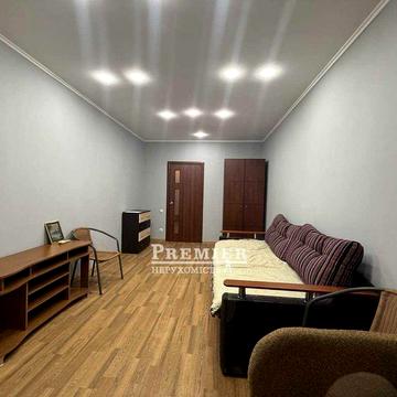 Двокімнатна квартира на Таїрова з ремонтом