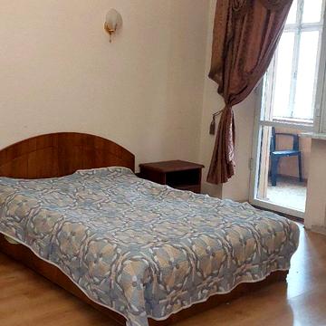 Лесі Українки просп. (Гагаріна), 10