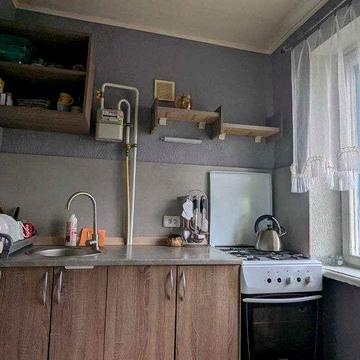 Простора 3-х кімнатна на Алмазному. Продаж квартири.