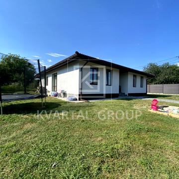 Центральна вул.