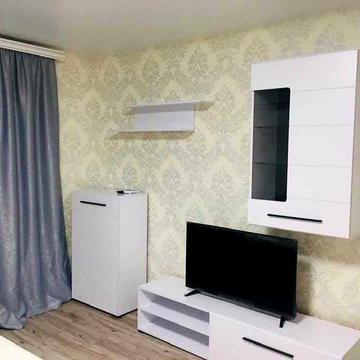 1-к, вул. Героїв України, 8А, Сади-1, новобудова з ремонтом