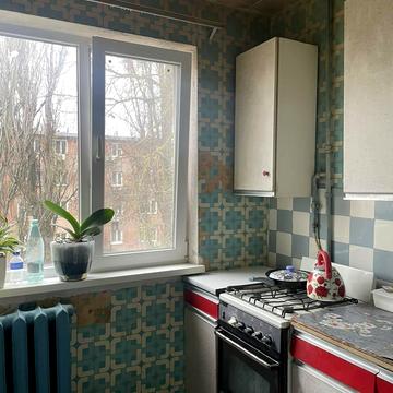 Героїв Крут вул. (Валентини Терешкової), 26