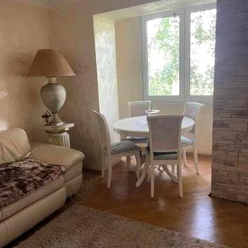 Оренда 2к квартири Святошинський Ж.Верна 5 (Ромена Ролана)