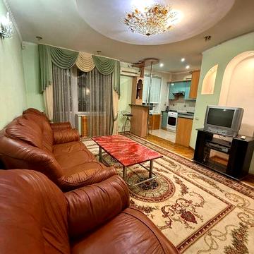 Здам в оренду 3-кімнатну квартиру біля метро Печерська