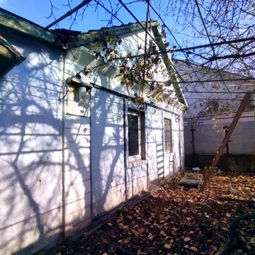 Аеродромна вул., 10