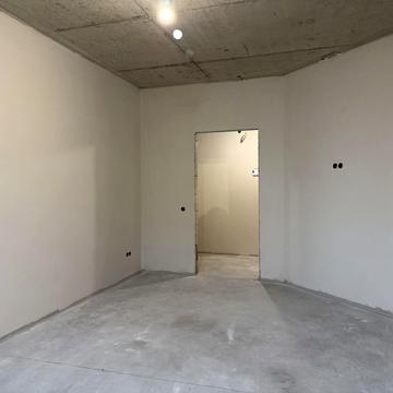 Молодіжна вул., 9