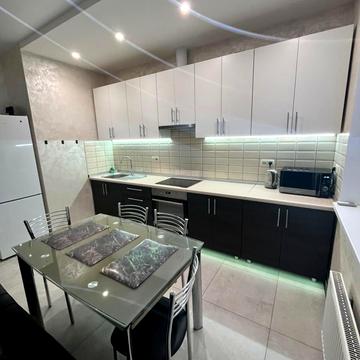 Перлинна вул., 2