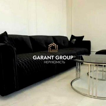 Двоповерховий будинок біля моря / 411 батарея