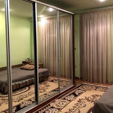 Ольжича вул., 12