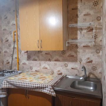 Мілютенка вул., 7