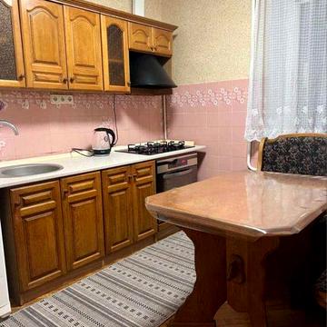 Сдам квартиру на три комнаты