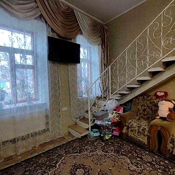 В продажі 2 к простора квартира біля метро Центральний ринок