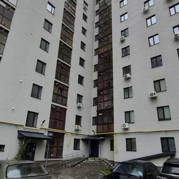 Збройних Сил України вул. (Інтернаціоналістів), 1