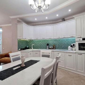 Академіка Глушкова просп., 9-В