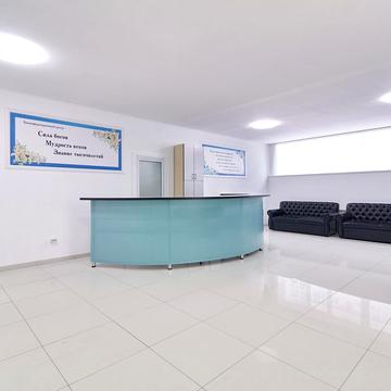 Спортивна вул., 18