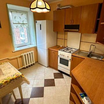 Оренда 1к покращенки косметика Інститут звязку СВІТЛО НЕ ВИМИКАЮТЬ