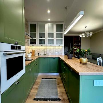 Лабораторна вул., 31