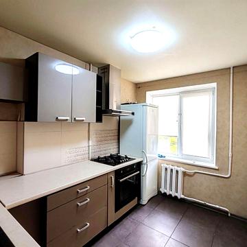 Набережна Перемоги вул., 118