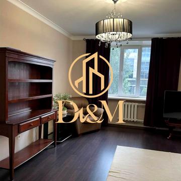 Лесі Українки бульв., 6