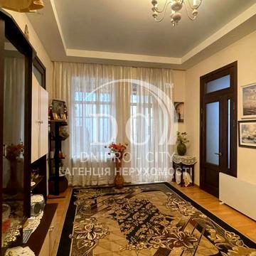 Олеся Гончара вул., 19