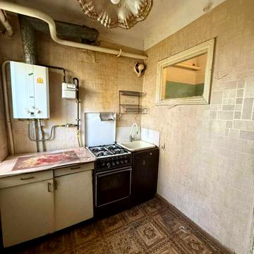 Старий Поділ вул., 10