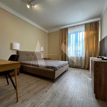 Володимира Антоновича вул. (), 113