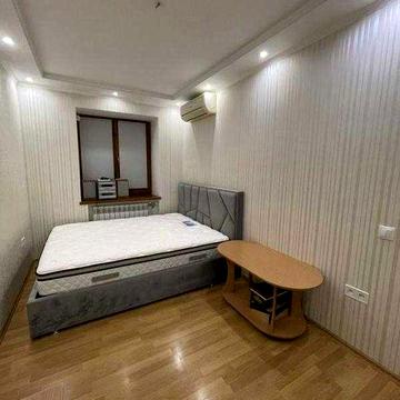 Продам 2-кімнатну квартиру на Черемушках, поруч площа Б. Дерев’янка