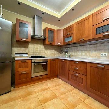 Велика 2к квартира з газом в центрі  Вишгорода