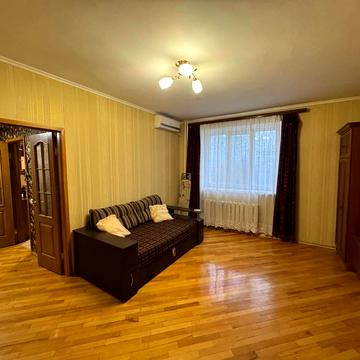 Вітряні Гори вул., 2-Б