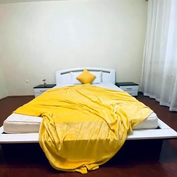 Івана Пулюя вул., 3