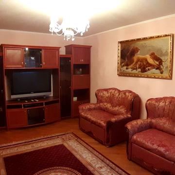 Святошинська пл., 1