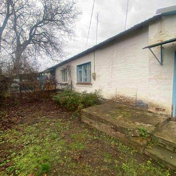 Продам частину будинка в селі Трушки