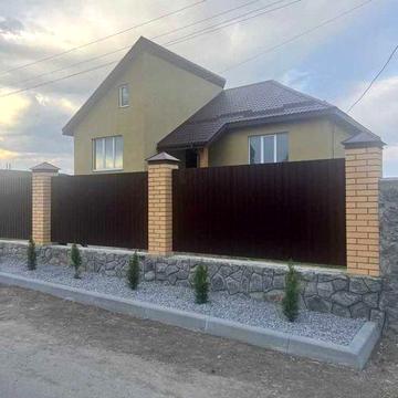 Продаж будинку. 190 м2. 8 соток. Євроремонт. Гараж. Яр. №11585