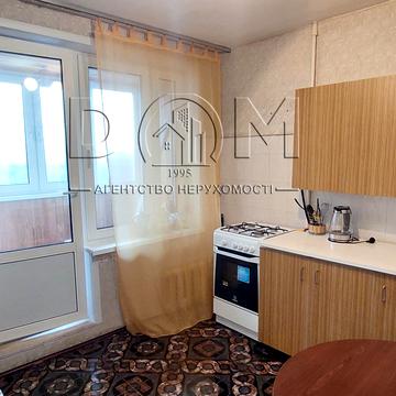 Русанівська набережна вул., 6