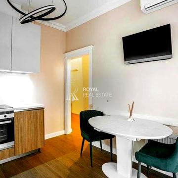 Джона Маккейна вул. (Івана Кудрі), 7