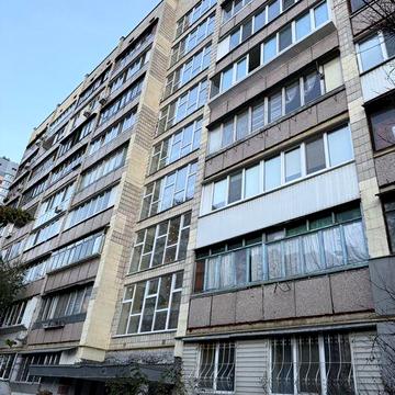 Продаж 1 кімнатної в цегляному будинку Рокоссовського 10