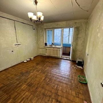 Продаж 1 кімнатної в цегляному будинку Рокоссовського 10