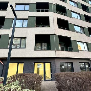 Мисливська вул., 3