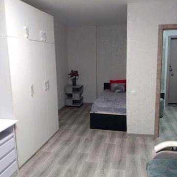 Довгострокова оренда 1к Квартира Тополина вулиця