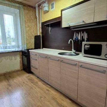 Продаж чотирикімнатної квартири на пр.Перемоги