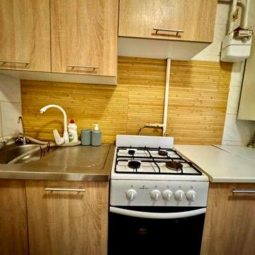 Здам в оренду 2-кім кв О.Поля 90А