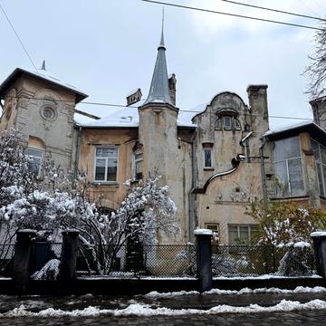 Івана Котляревського вул., 27