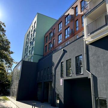 Панорамна 2-кім в ЖК "Сінематик" : 76,6 м². Зданий в експлуатацію! ЖК Сінематик