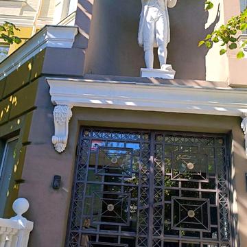 Вишнева вул., 3